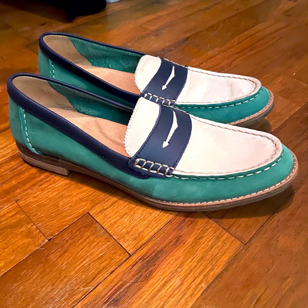 Sperry loafer. Womens. Size 9.
